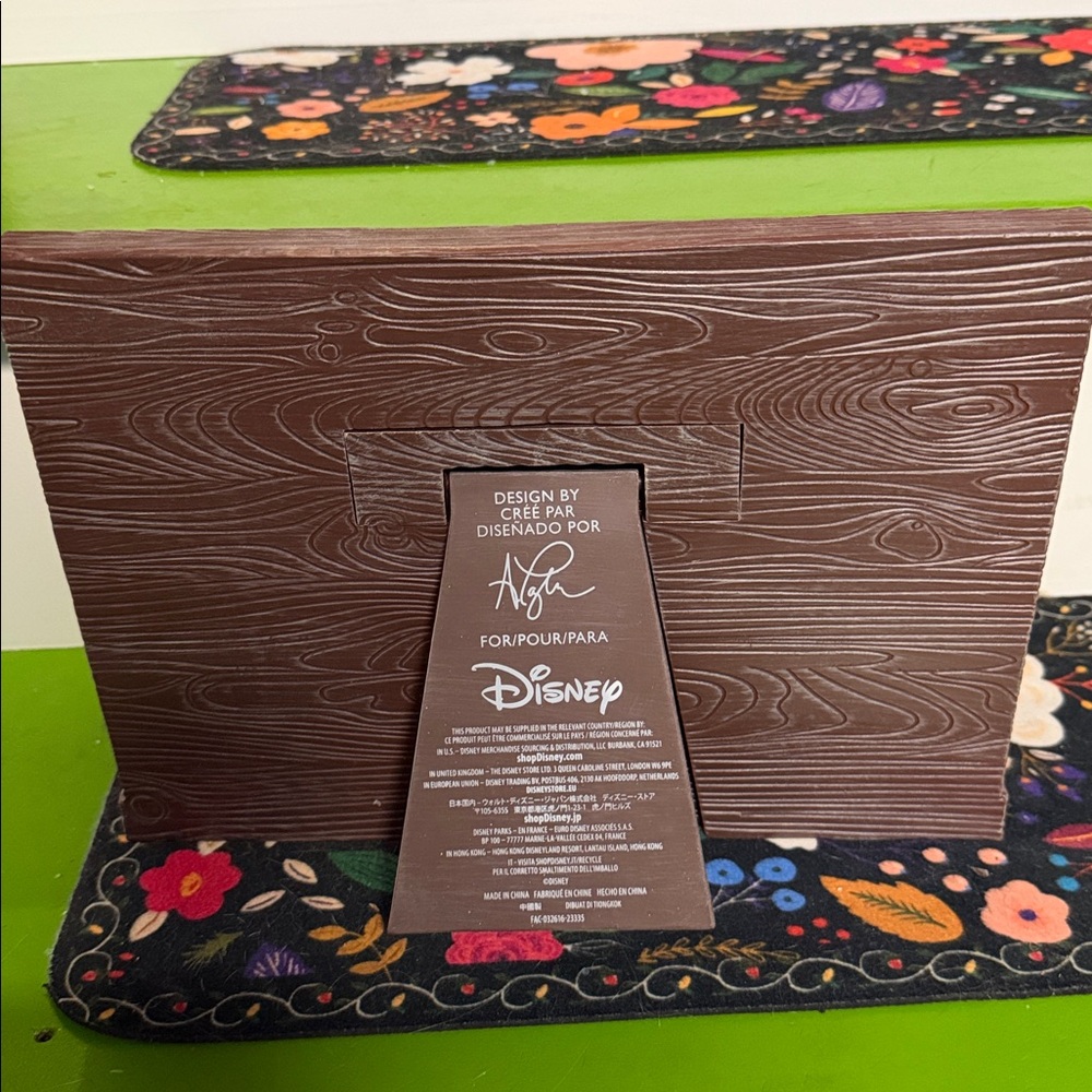 Sleeping beauty book display - Picture 2 of 2
